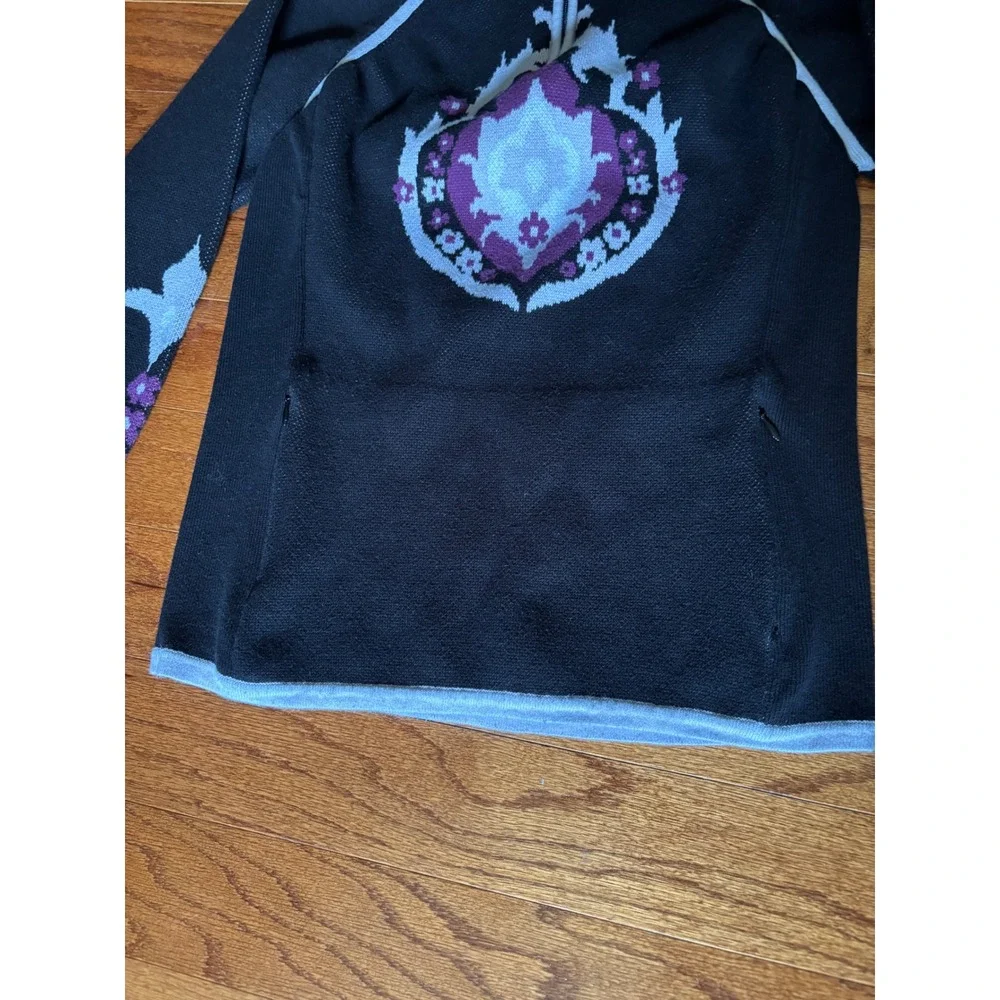 Athleta‎ Black White Purple 1/4 Zip Sweater